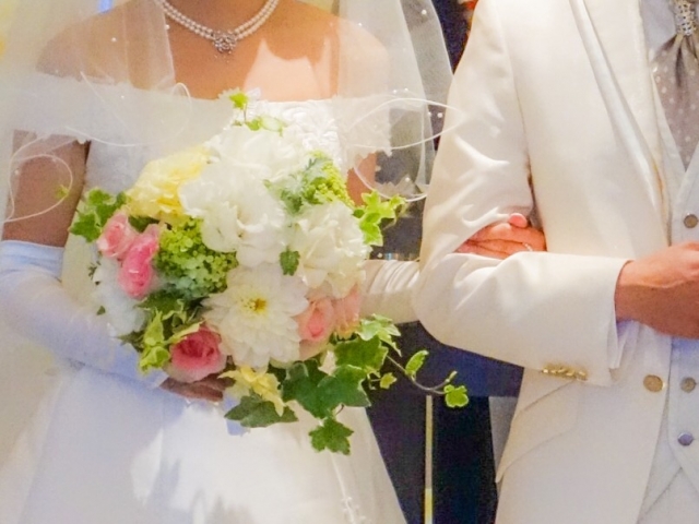 結婚式のご祝儀に関するマナーと金欠でどうしても払えない際の対処法 マネット カードローン比較