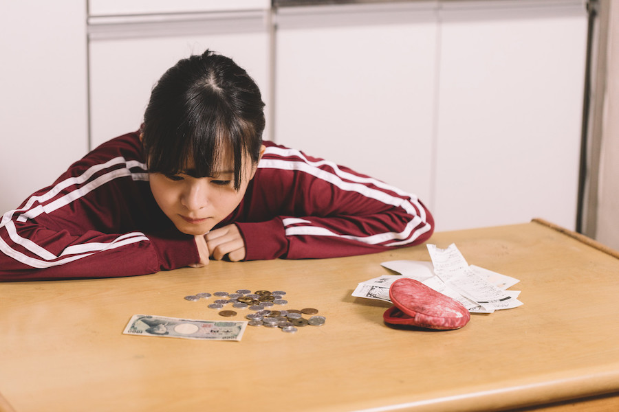 浪費家に共通する6つの特徴と賢くお金を貯める方法 マネット FX比較
